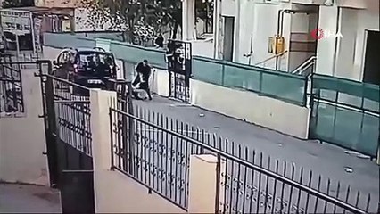 Boşanma aşamasındaki karısını kaçırmaya çalıştı! Sokak ortasında korkunç anlar