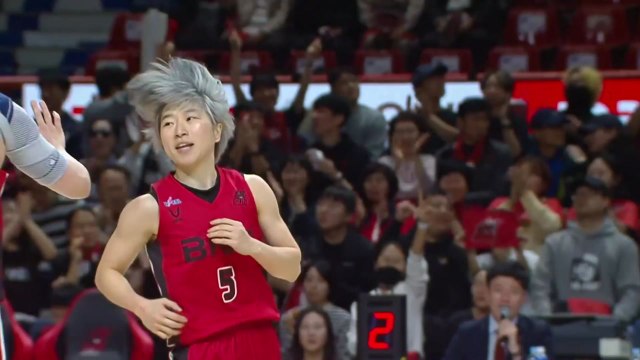 '안혜지 27점 폭발' BNK, 삼성생명 꺾고 개막전 승리 / YTN