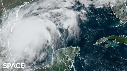 Amazing Time-Lapse Of Hurricane Francine Barrelling Towards Louisiana