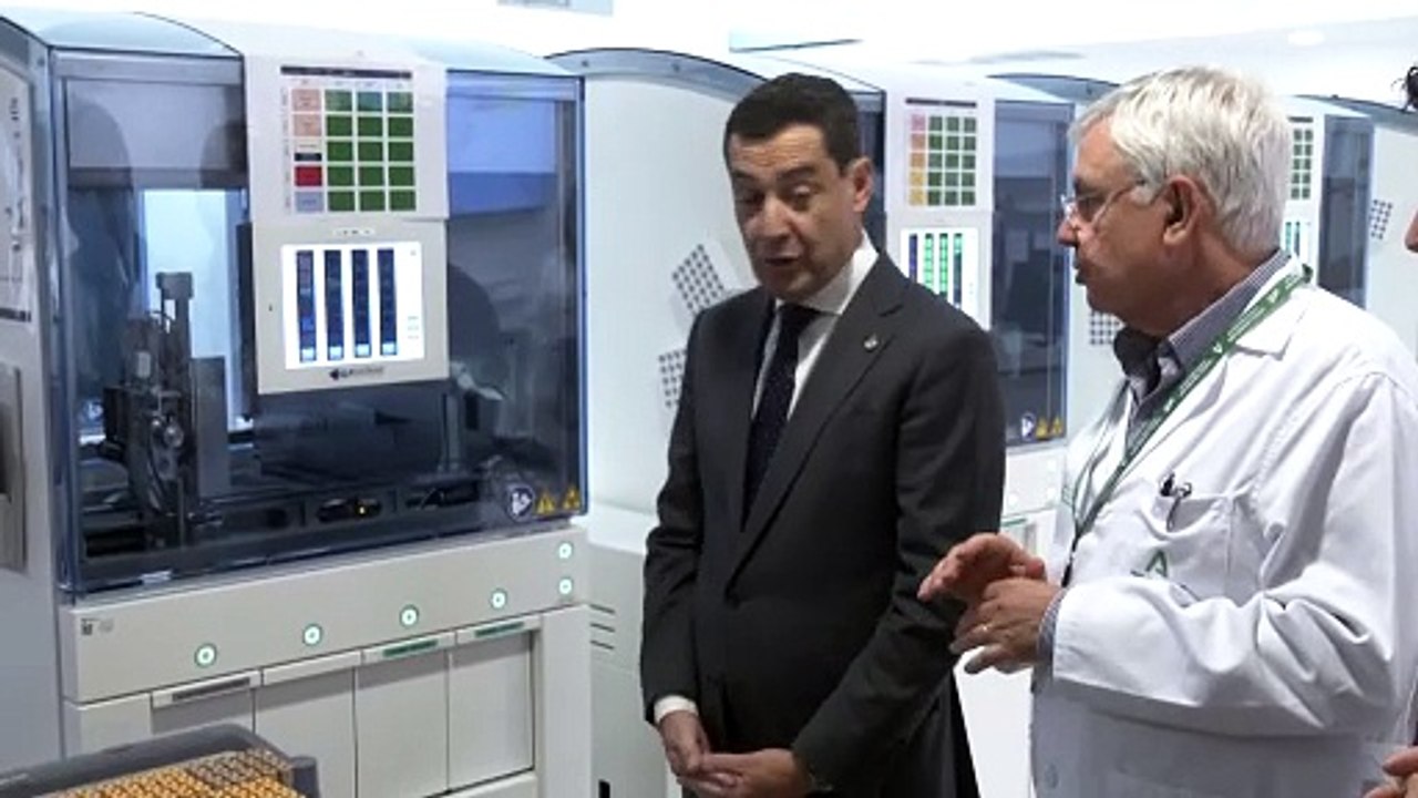 Moreno apela a "seguir avanzando" ante la "asignatura pendiente" de la sanidad en Andalucía