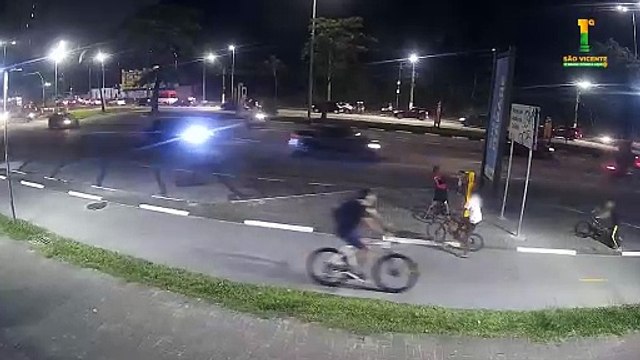 CCO em alerta: Jovens são flagrados tentando vandalizar Ponto de Apoio ao Ciclista de São Vicente