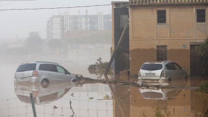 ¿Qué es el fenómeno meteorológico DANA que azota con fuertes lluvias e inundaciones el suroeste de España?