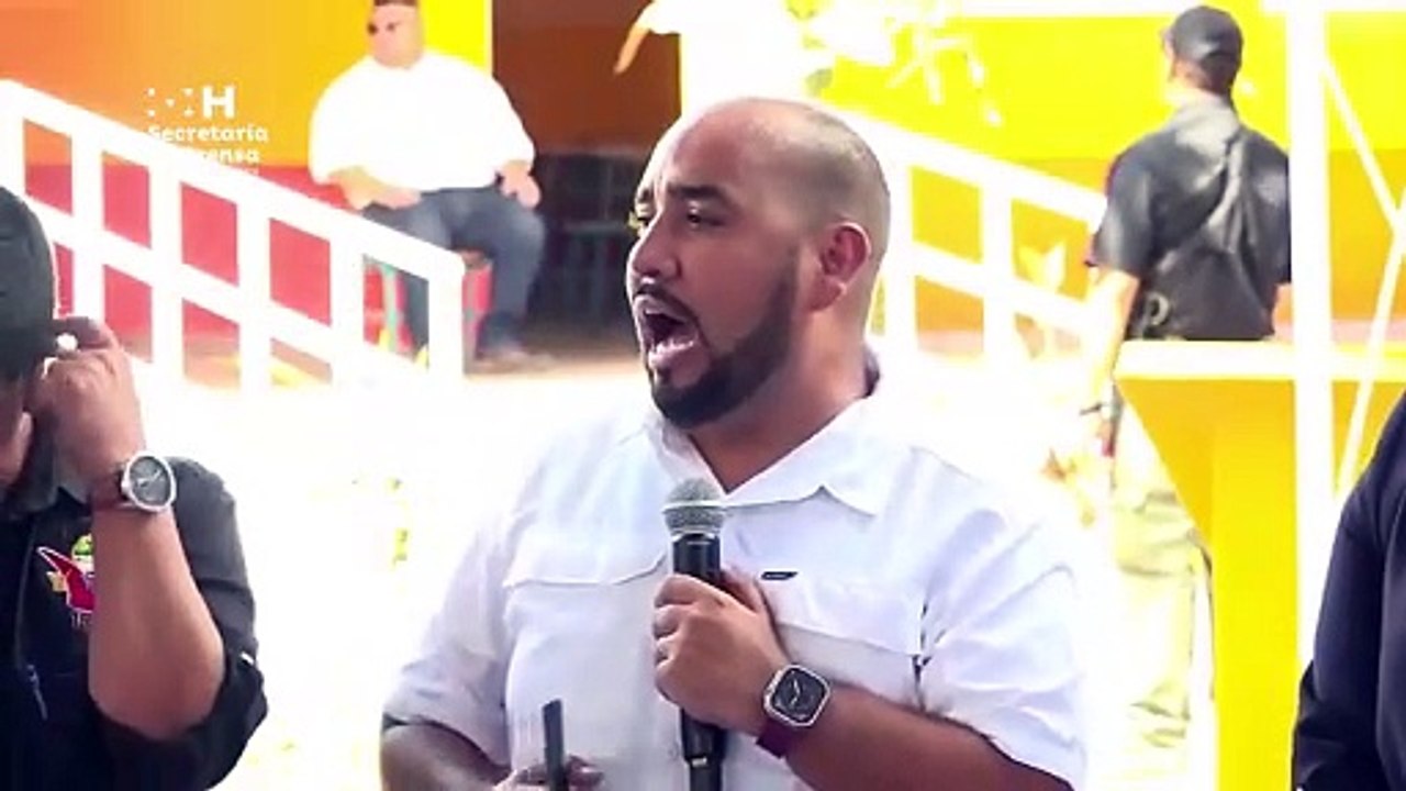 Secretario de Educación, Daniel Sponda, sobre escuelas construidas por Shin Fujiyama