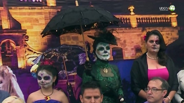 Advierten de maquillaje y pupilentes de mala calidad que pueden dañar la piel y los ojos