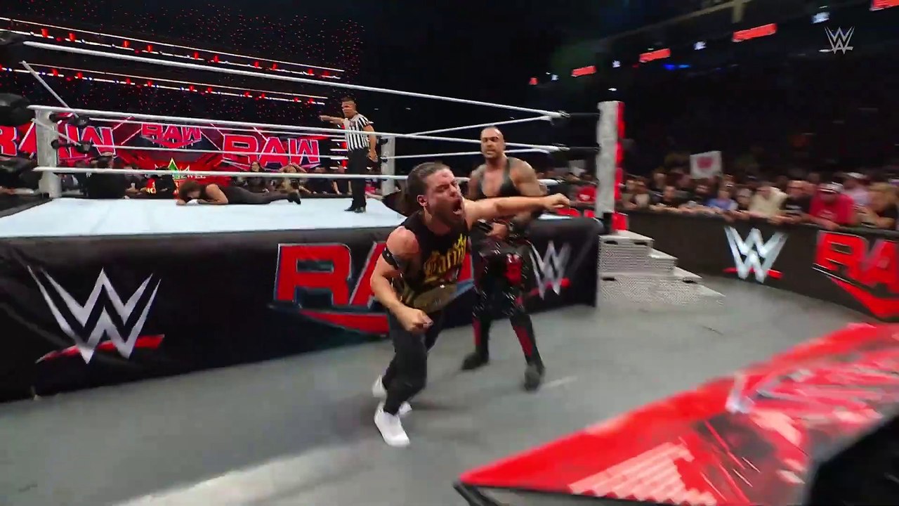 Damian Priest unleashes a chair onslaught on The Judgment Day_ Raw highlights