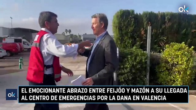 El emocionante abrazo entre Feijóo y Mazón a su llegada al centro de emergencias por la DANA en Valencia