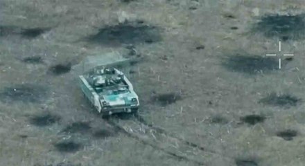 動画：ブラッドリーがポクロフスク方向への進軍中にドローンとATGMの攻撃に耐える