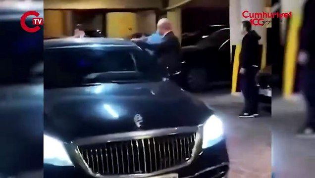 Cübbeli Ahmet'in Alaattin Çakıcı'nın elini öpmeye çalıştığı anlar