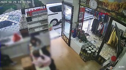 İstanbul'da bir garip hırsızlık: Çalışanı tokatlayıp telefonu çaldılar