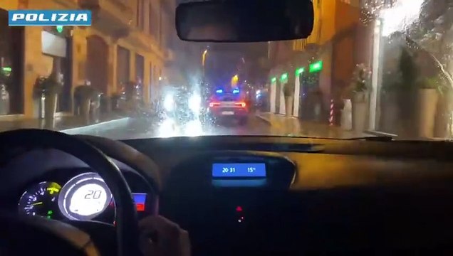 Monza, maxi-controlli nelle strade della movida: ragazzini nei guai