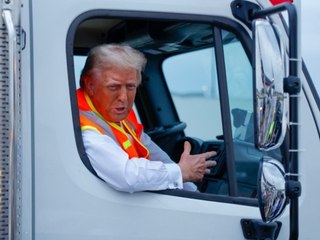 US-Wahlkampf: Donald Trump tritt als Müllmann auf