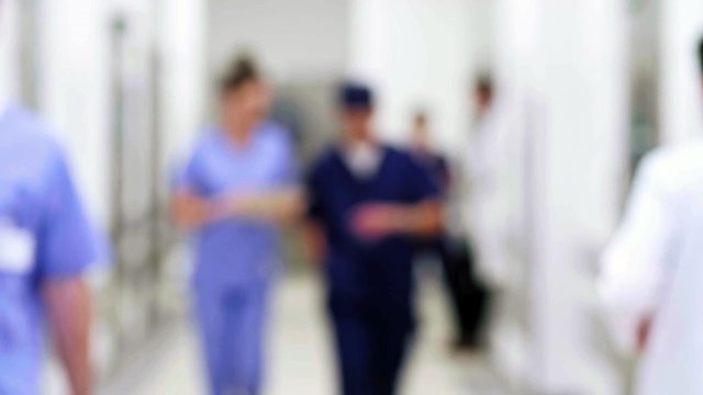 MORTA PER SHOCK ANAFILATTICO, INDAGATI TITOLARI DEL LOCALE