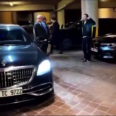 Cübbeli el öpmeye çalıştı