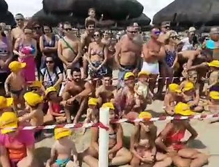 Pescara, i bambini a lezione di bagno sicuro