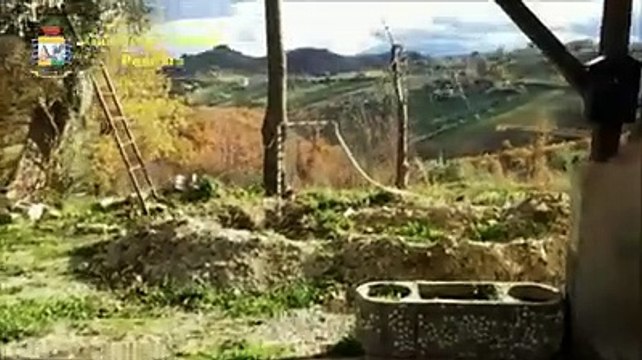 Capi di abbigliamento contraffatti: la Finanza sequestra 300mila euro di merce