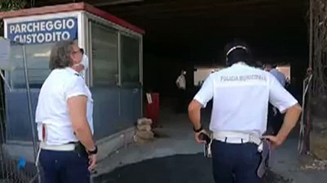 Pescara, sopralluogo nel tunnel occupato dai senzatetto