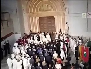 L'Aquila, Perdonanza: aperta la Porta Santa a Collemaggio