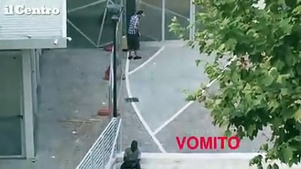 Pescara, il centro trasformato in latrina: il video choc