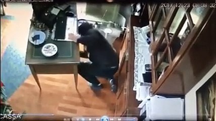 Pescara, ecco il ladro degli stabilimenti balneari