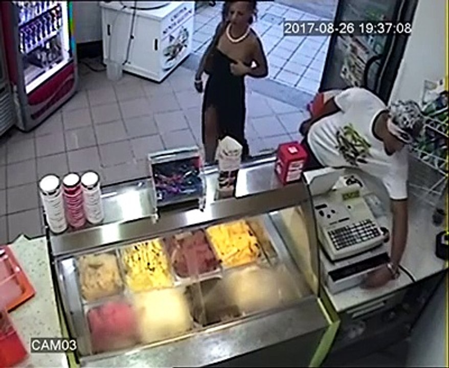 Alba Adriatica, il tentato furto in una gelateria