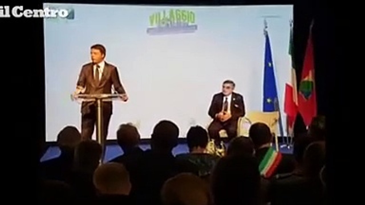 Renzi a Pescara: "Dobbiamo salvare i piccoli aereoporti"