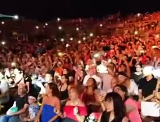 Gabbani in tour a Pescara, eccolo con "Occidentali's Karma"