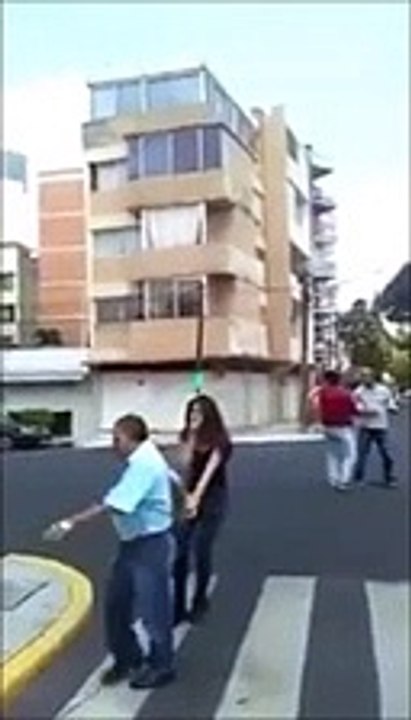 Terremoto in Messico, il crollo di un palazzo durante la scossa di magnitudo 7.1