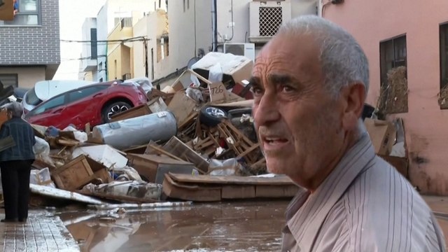 Je n'ai rien pu faire : en Espagne, les sinistrés des inondations sous le choc
