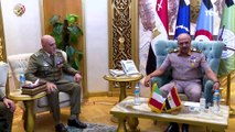 الفريق أحمد خليفة رئيس أركان حرب القوات المسلحة يلتقي قائد القوات البرية الإيطالية
