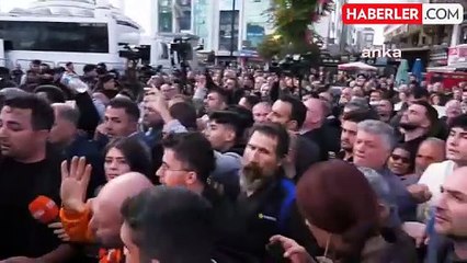 CHP'nin Esenyurt Protestosu: Engellenen Otobüs Meydana Girdi
