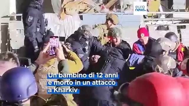 Ucraina, distrutto un edificio a Kharkiv: almeno un morto e 35 feriti