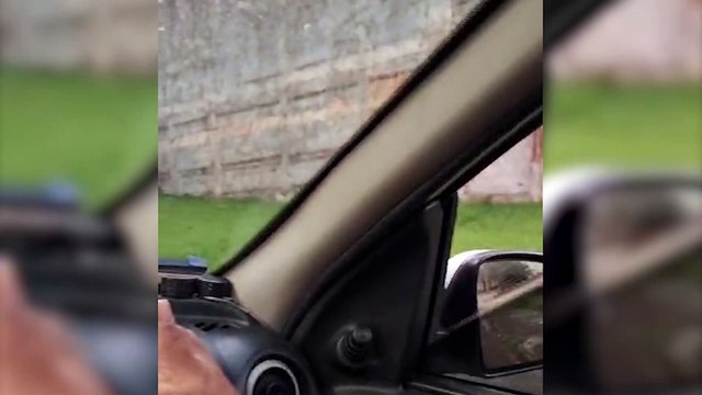 Ladrão não se incomoda em ser filmado furtando fios em Cascavel