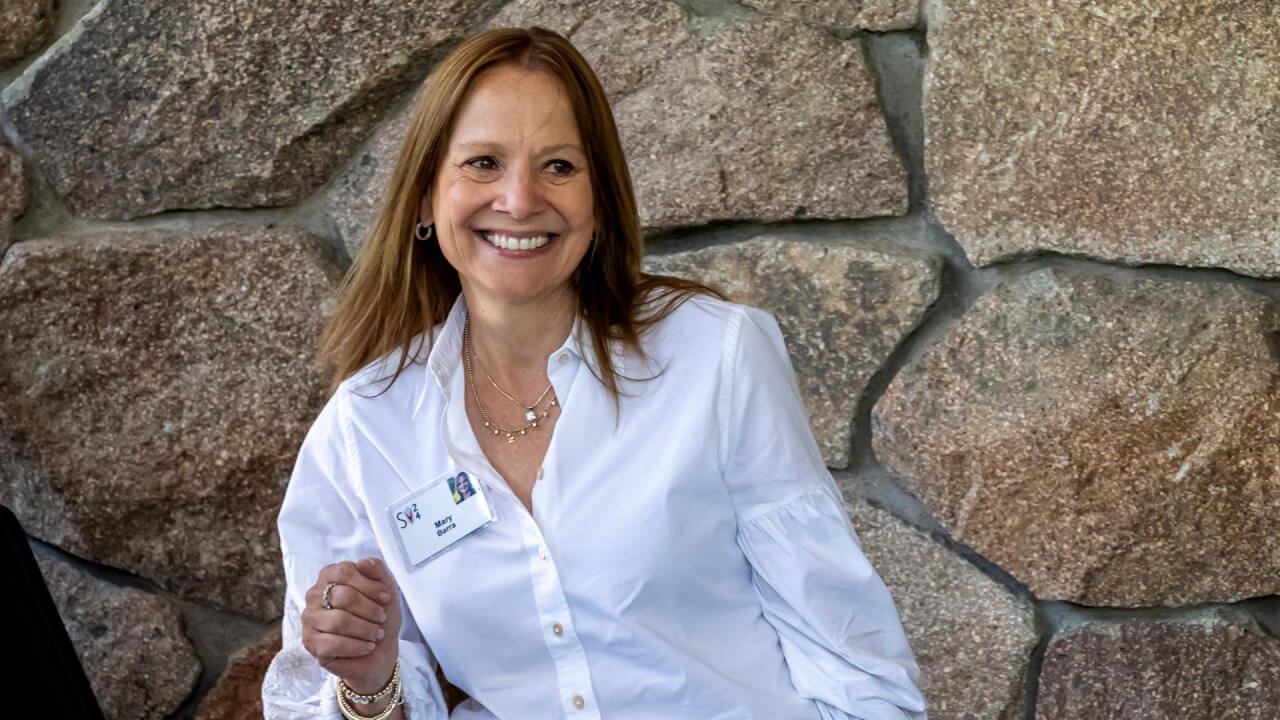 11 Fortune 500 CEOs who climbed from the bottom to the top of the corporate ladder