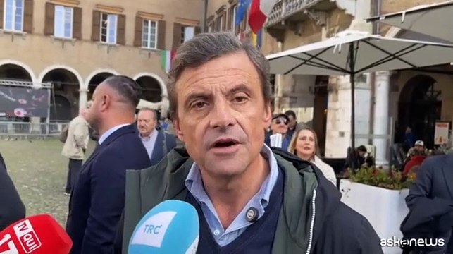 Stellantis, Calenda: Elkann molto ricco ma rispetti le istituzioni