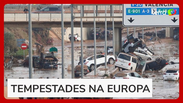 Equipes de resgate procuram por desaparecidos após enchentes na Espanha
