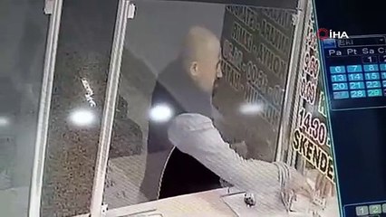 Hırsızların hedefi bu kez sadaka kutusu oldu