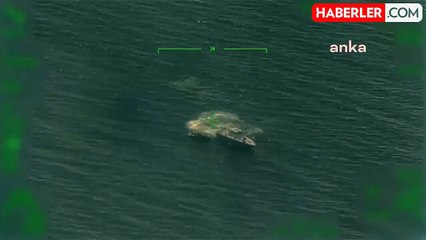 Yunanistan'a Ait Bot Düzensiz Göçmenleri Bıraktı