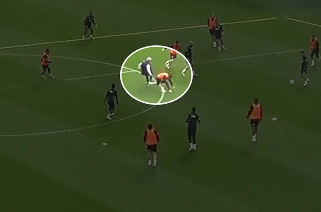 Jose Mourinho antrenman esnasında tekme yedi