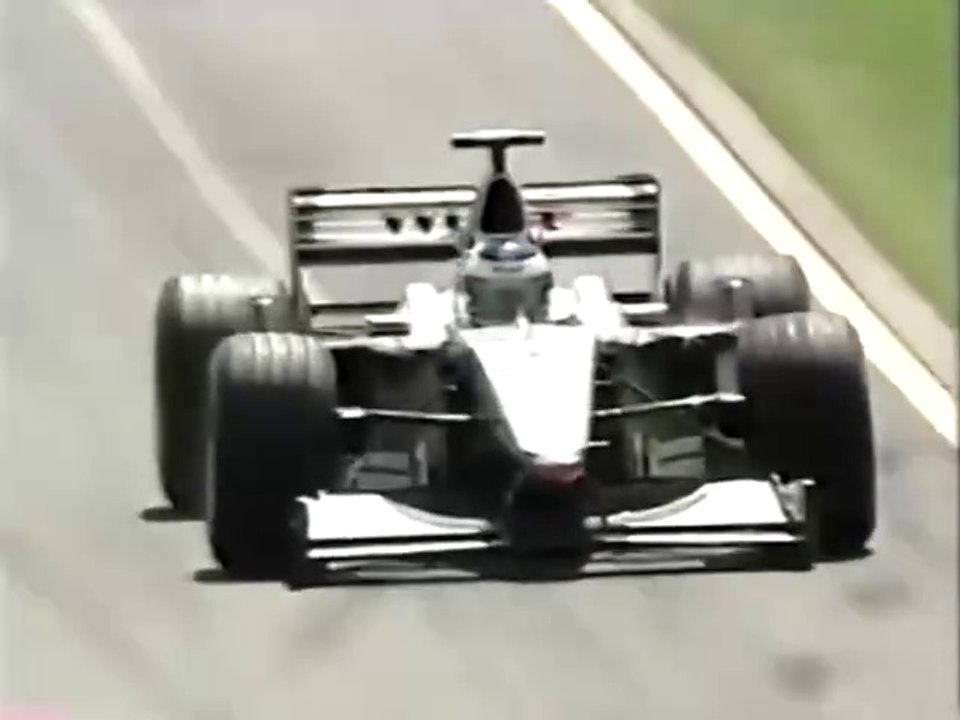 F1 – Mika Häkkinen (McLaren Mercedes V10) lap in qualifying – Australia 2000