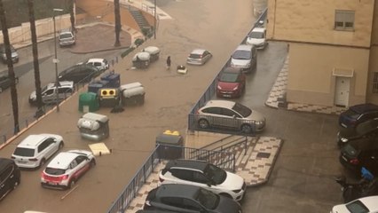 Málaga, Spain: Heavy flooding leaves vehicles stranded in rising waters