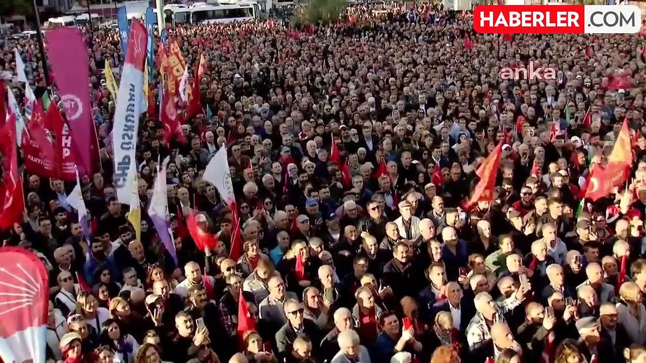 CHP ve DEM Parti, Esenyurt'ta Ahmet Özer için ortak miting düzenledi