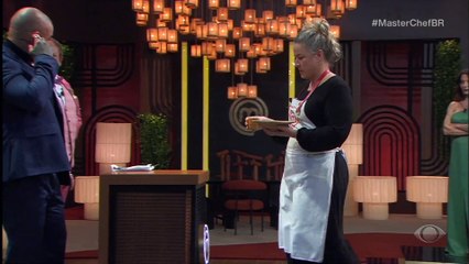 Andréia entrega nhoque saboroso, mas caldo gorduroso e sem sal