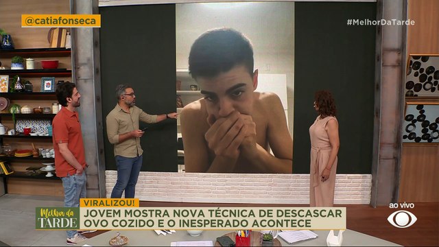 Catia aceita desafio e tenta descascar ovo cozido de forma inusitada