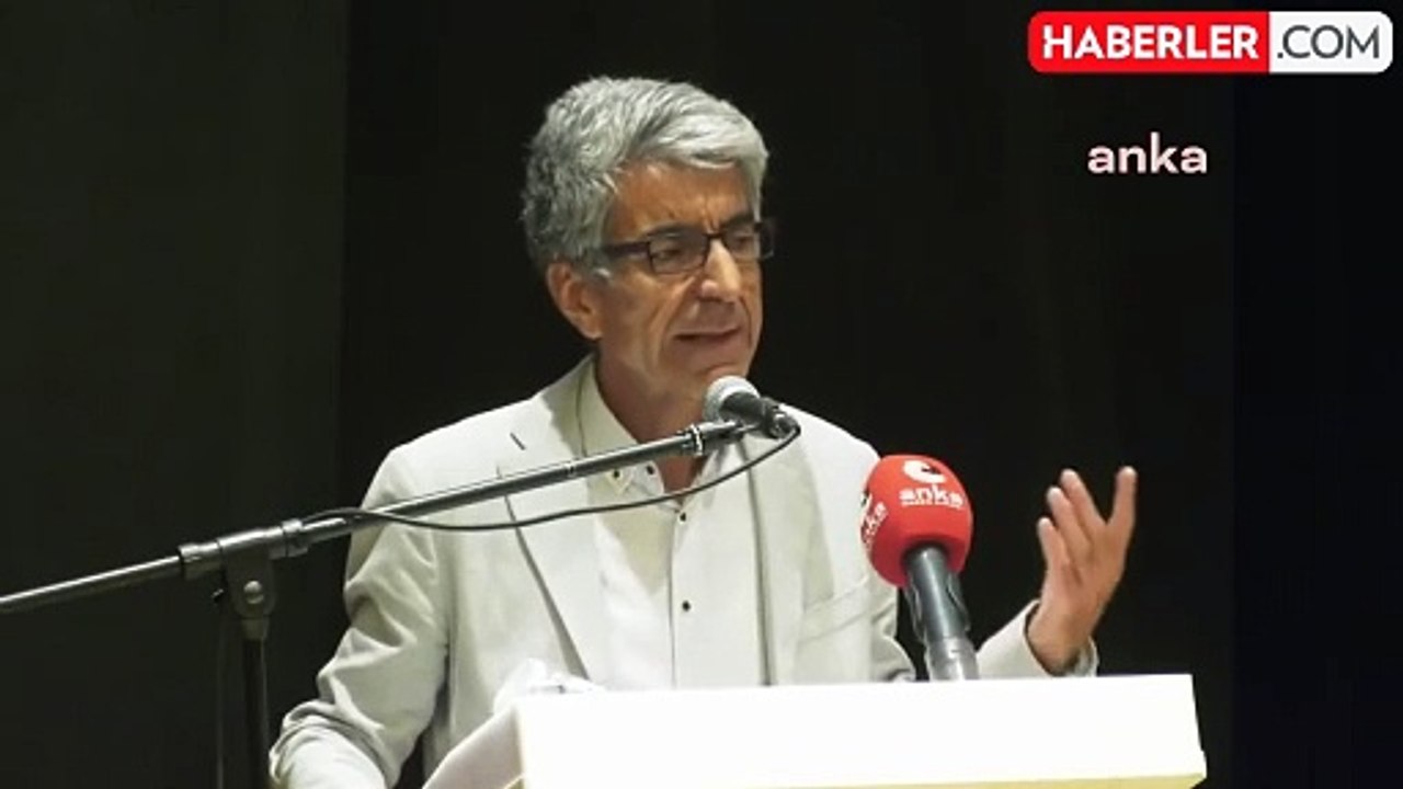 Cumhuriyet'in Sanatsal 100'ü Şiir Dinletisi ve Resim Sergisi Açıldı