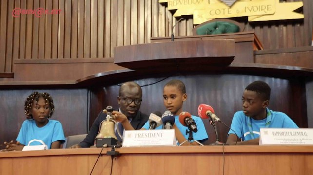Journée mondiale de l'enfance - des enfants de Côte d'Ivoire s'immergent dans la peau de députés pour plus de droits