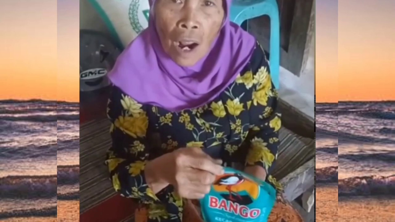 Tahan tawa selama 3 menit 