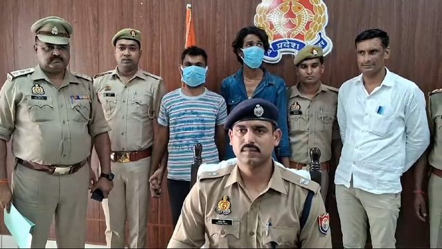 बाइक पर मुह लपेटकर चलता है ये गैंग, हथियारों के बल पर करता है लूट