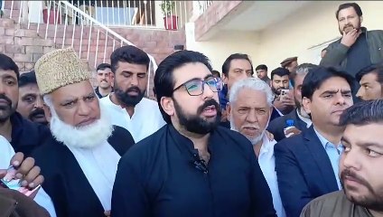 MNA Osama Sarwar protested the ongoing operation against illegal constructions.