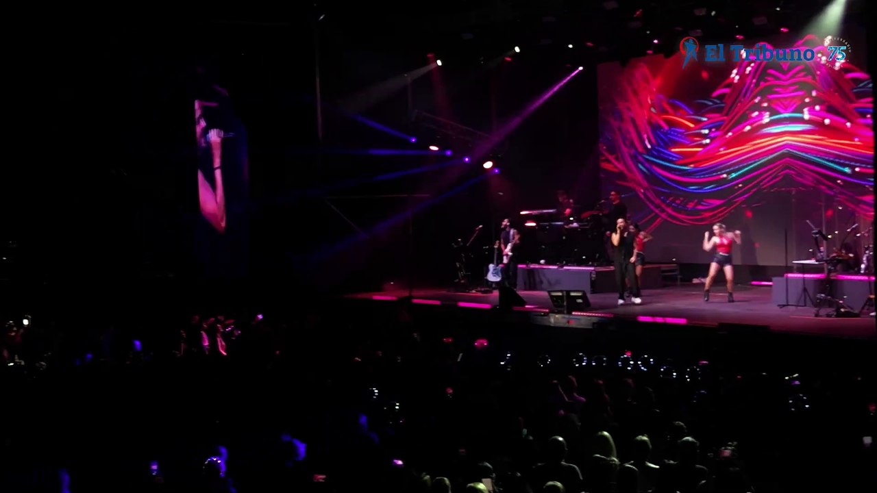 Luis Fonsi levantó a todos los fanáticos de las butacas e hizo un recorrido de sus más grandes éxitos.