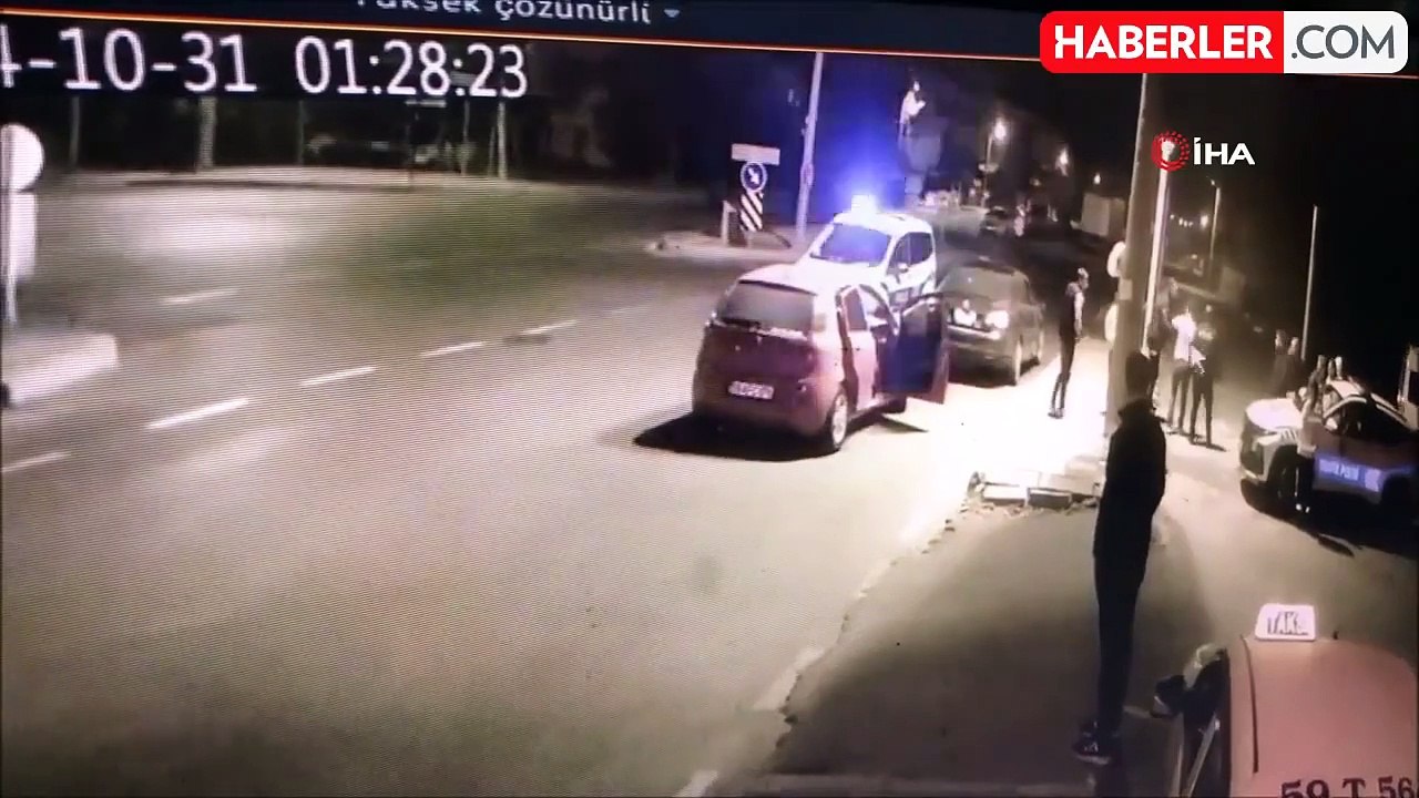 Alkollü Sürücü Arabayı Bırakıp Polisten Kaçtı